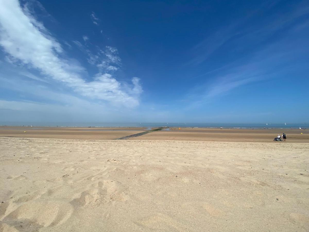A&s - - * Ostende
